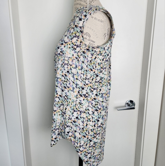 H&M Sleeveless Blouse - Picture 6 of 11